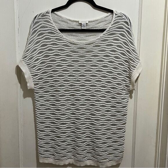 Chicos Silver Metallic Thread And White Short Sleeve Summer Sweater Sz 2 Medium - Picture 5 of 8
